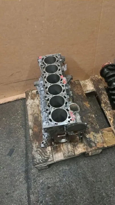 Bloc Moteur BMW OEM 7542504 M54 2.5L 192CH image 4