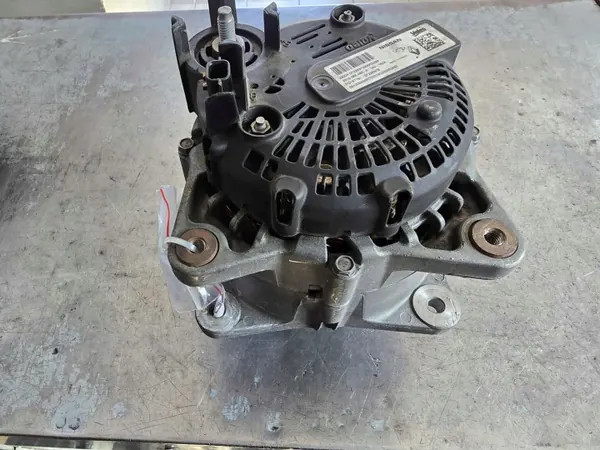 Dynamo OEM 231008648R 14V 180A voor Renault image 5