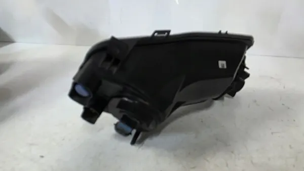 Farol de neblina dianteiro esquerdo VW Crafter II MAN TGE OEM image 3