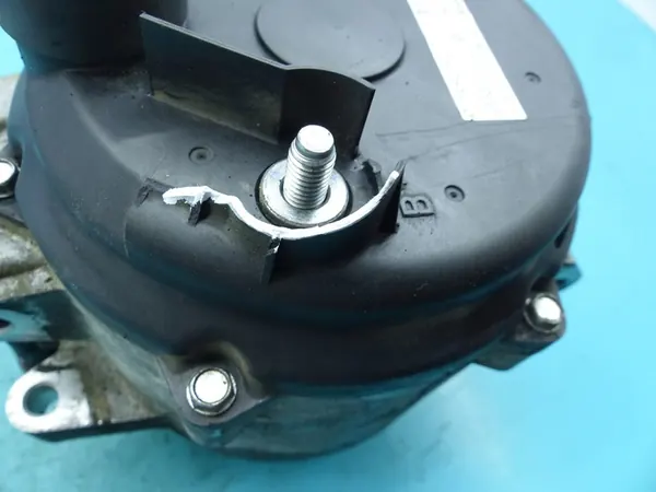 Vaihtovirtageneraattori Porsche Cayenne I 4.8 V8 Turbo OEM image 5