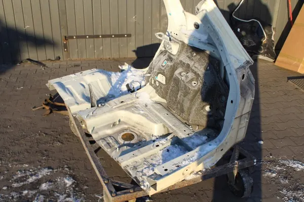 Mercedes B W247 Heck rechts Viertelblech OEM image 3