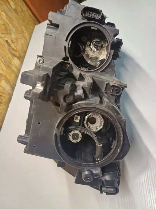 VW Sharan II 10- Farol Direito Bi Xenon LED image 8