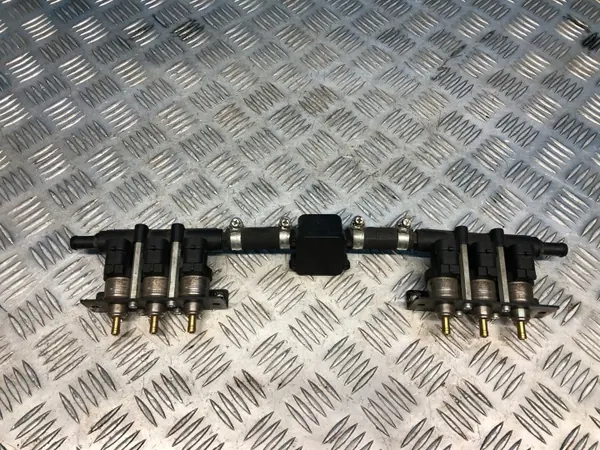 Barracuda LPG-suutinraide OEM 19100308350 image 2