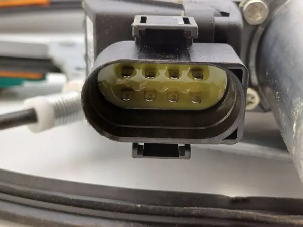 Audi A3 8L Oikea Etuikkunanostin OEM DRC101095 image 5