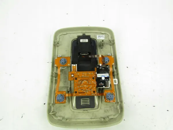 Luz interior Volvo V60 OEM 30798808 - Usado image 3