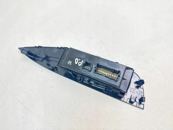 Raam voor voorraam schakelaar Nissan Qashqai 2015 8096014EA0AX image 3