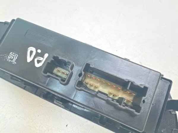 Raam voor voorraam schakelaar Nissan Qashqai 2015 8096014EA0AX image 4