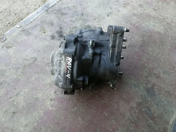 Fördelningslåda OEM W82 för Toyota RAV4 XA30 2008 image 2