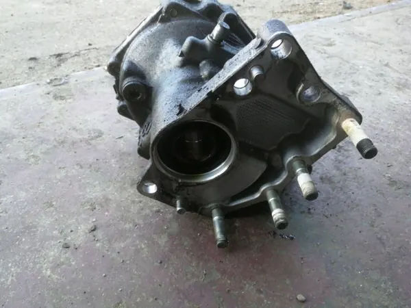 Fördelningslåda OEM W82 för Toyota RAV4 XA30 2008 image 3