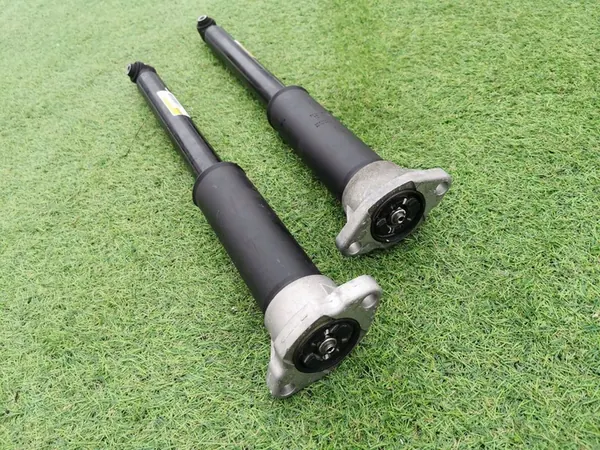 AMORTECEDORES TRASEIROS MERCEDES CLASSE C 205 A2053202030 image 2