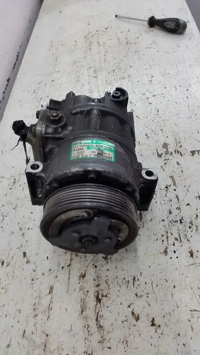 Ilmastointikompressori VW Touran Golf Passat B6 1K0820803S image 2