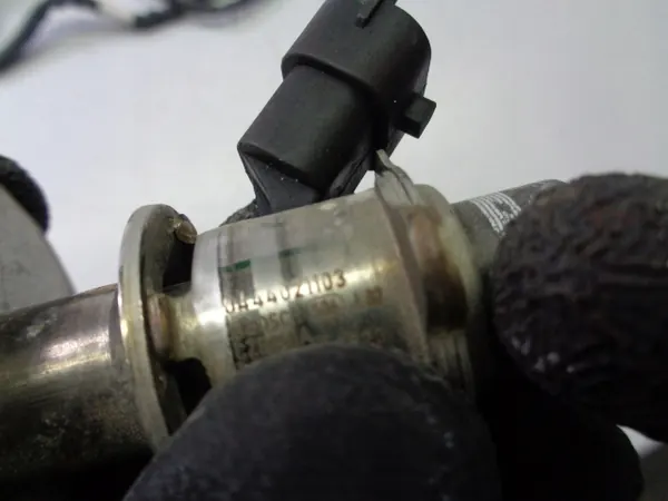 Injector AdBlue OEM 0444021103 para VW T6 T7 2.0TDI image 3