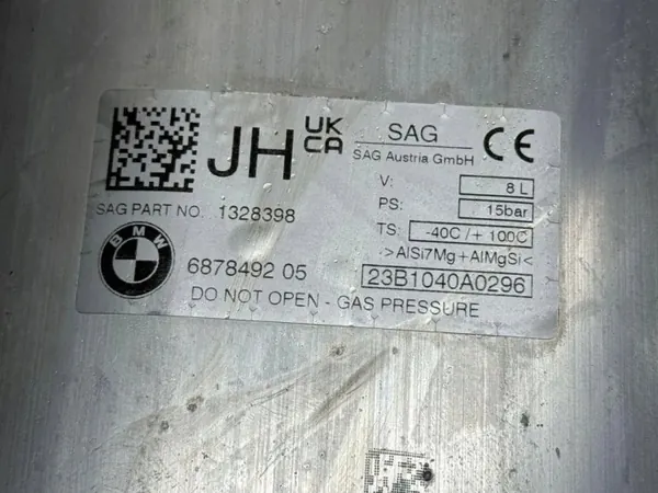 BMW Ilmasäiliö OEM 6878492 X5 G05/X7 G07 image 3