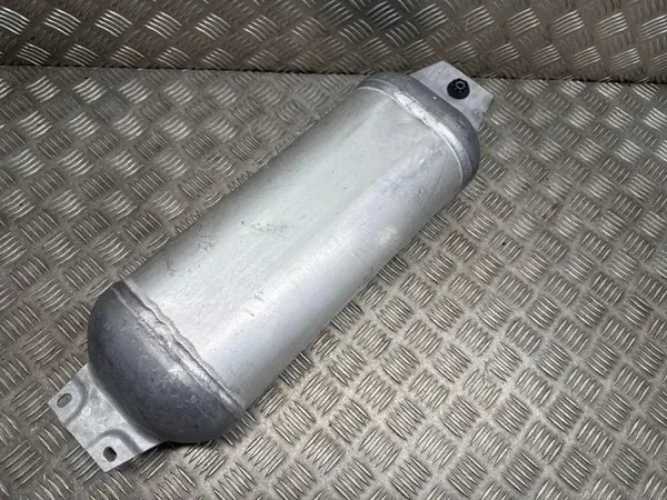 BMW Ilmasäiliö OEM 6878492 X5 G05/X7 G07 image 4