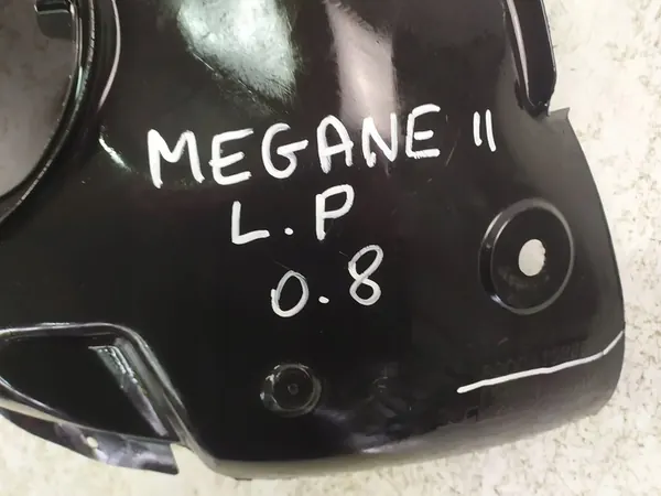 Vasen etuhelma Renault Megane III 8200365689 image 3