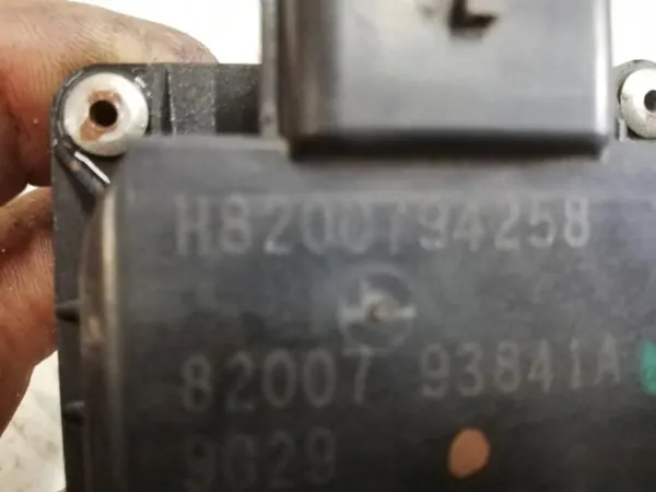 Renault Drosselklappe 8200793841 image 4