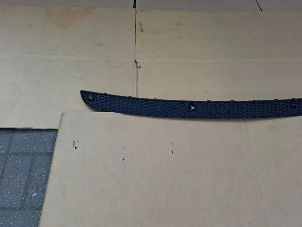 Rejilla de parachoques trasero AUDI Q5 8R OEM 8R0807823G image 2