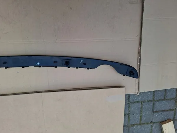 Rejilla de parachoques trasero AUDI Q5 8R OEM 8R0807823G image 6