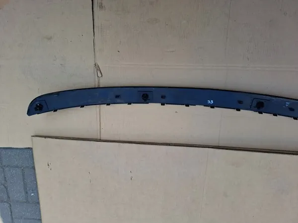 Rejilla de parachoques trasero AUDI Q5 8R OEM 8R0807823G image 7