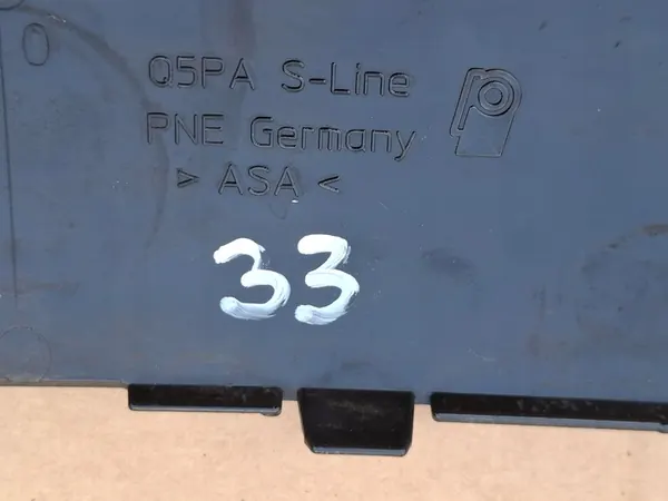 Rejilla de parachoques trasero AUDI Q5 8R OEM 8R0807823G image 8