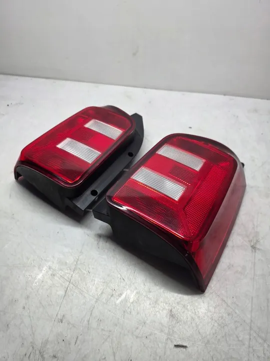 Lámpara Trasera Izquierda VW T5 T6 7E0945095Q image 8
