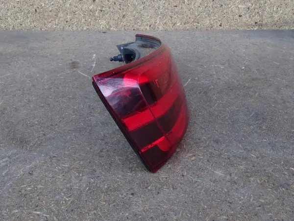 AUDI Q3 8U 11-14 Lámpara LED Trasera Izquierda OEM 8U0945093A image 2