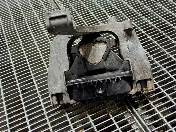 Soporte de motor Seat Leon 2.0 TDI 2017 5Q0199262BJ image 2