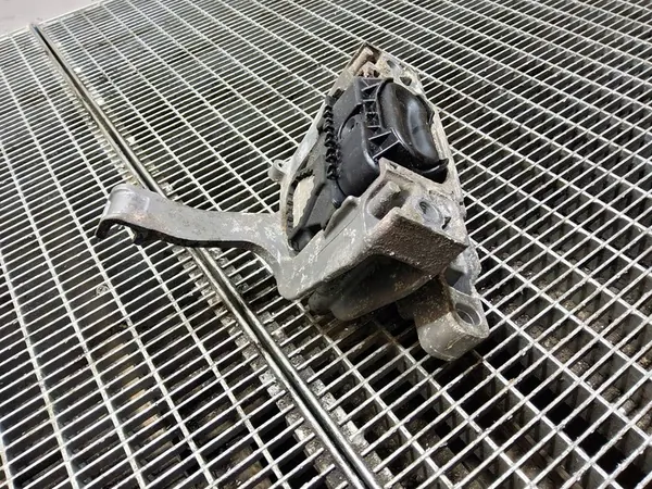 Soporte de motor Seat Leon 2.0 TDI 2017 5Q0199262BJ image 4