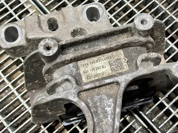 Soporte de motor Seat Leon 2.0 TDI 2017 5Q0199262BJ image 7