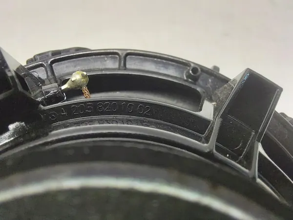 Mercedes-kaiutin OEM A2058201002 - Käytetty image 3