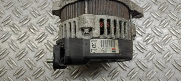 Hyundai i40 2013 Alternator OEM 8400290 image 3