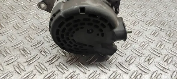 Hyundai i40 2013 Alternator OEM 8400290 image 6