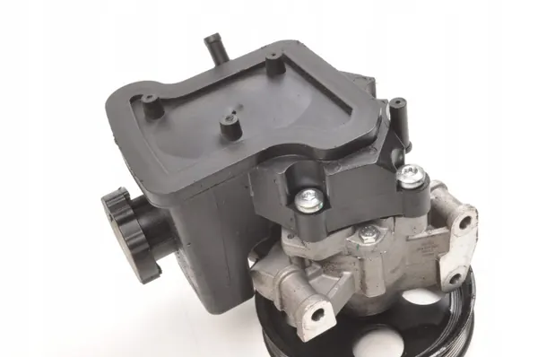 Mercedes W203 Pompe de Direction 0146310010 image 3