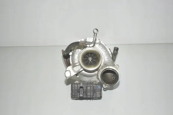 Turbocharger BMW 5 TOURING (F11) 3.0L diesel 2015 image 3