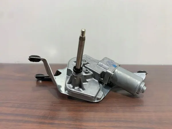 Mazda CX-3 Heckwischermotor OEM FBZ26117 image 2