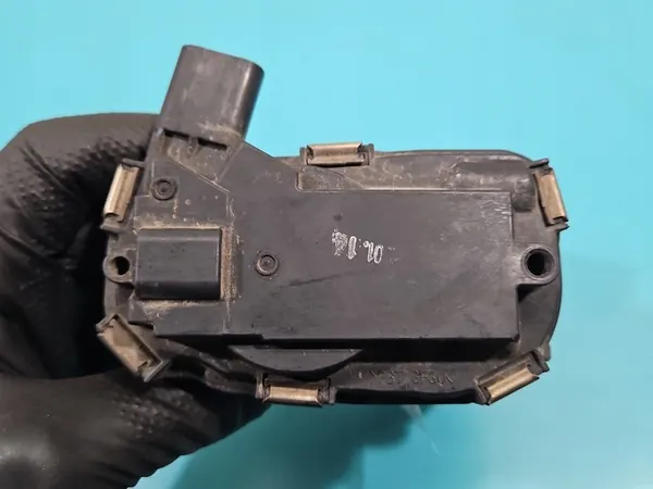 Drosselklappe Chevrolet Cruze 2.0 VCDI image 8