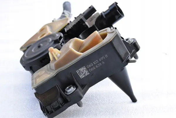 VW AUDI SKODA SEAT Cupra 2.0 TFSI Separador de Óleo 06Q103495B image 3