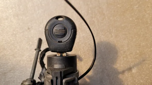 Sytytyskytkin Audi OE 4B0905851C image 5