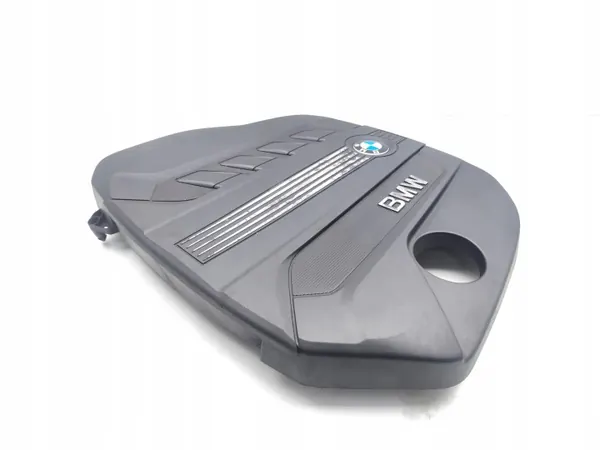 BMW X3 F25 N47N Moottorikansi OEM 7811024 image 3