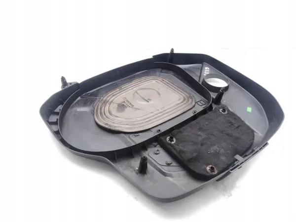 BMW X3 F25 N47N Moottorikansi OEM 7811024 image 4
