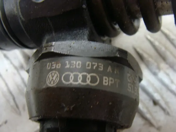 Inyector Combustible VW Audi Skoda Seat OEM 038130073AK image 3