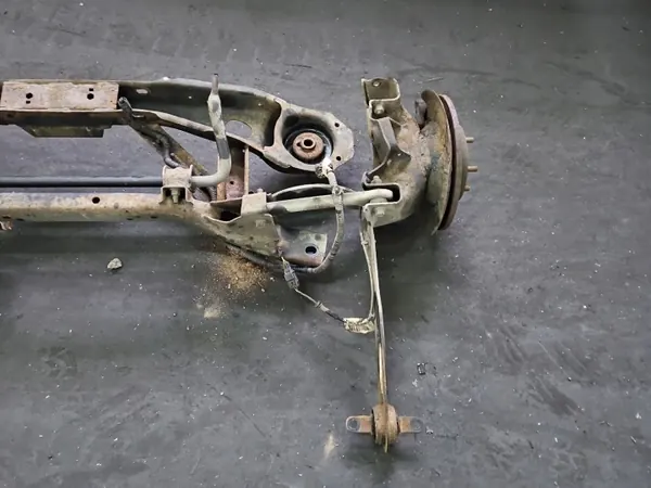 Viga traseira OEM IMPRK1533184 para Volvo V50 image 5