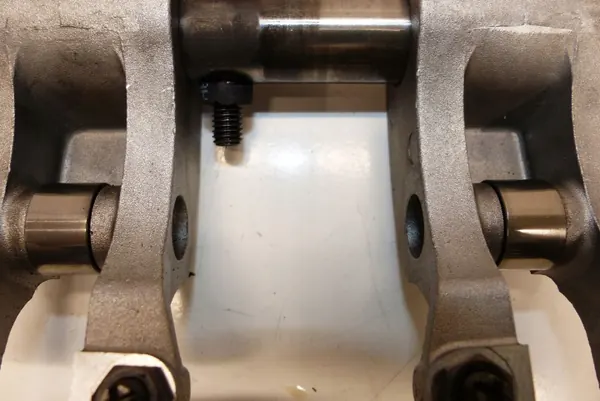 Mitsubishi OE 4N14 4N13 Stößel Gebraucht image 4