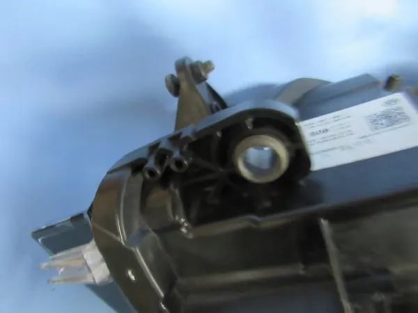 Farol Direito VW Golf VII 5G1 R Preto Full LED image 9