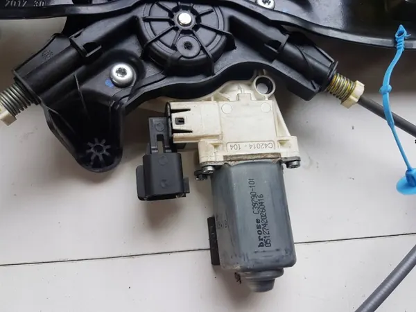 Régulateur de vitre avant Jaguar XE OEM GX7323201AG image 6