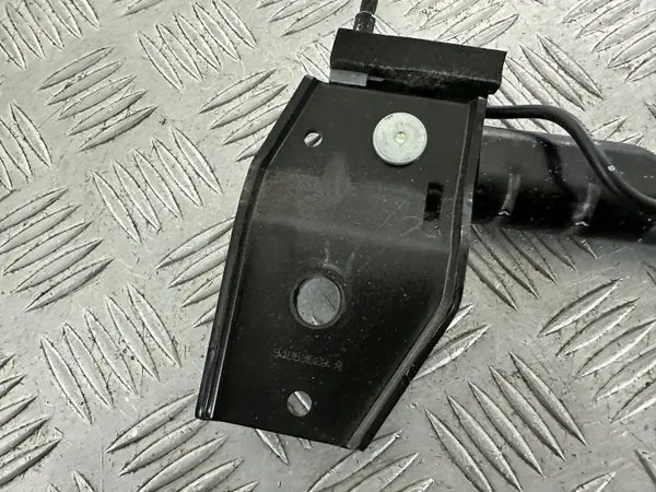Lancia Delta III vänster fram säkerhetsbältessträckare 34059961A image 4