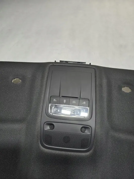 Plafonnier Audi OE 8V3867505K - État Utilisé image 3