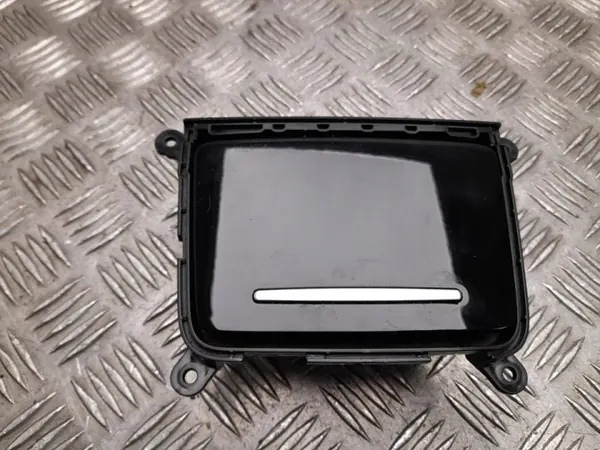 Aschenbecher Audi A4 Avant 2021 OEM 8W1 863 084 image 2
