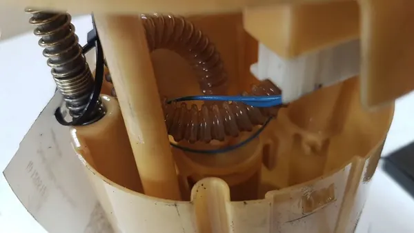 Brandstofpomp PEUGEOT 207 1.6L Diesel 2007 9680962080 image 5