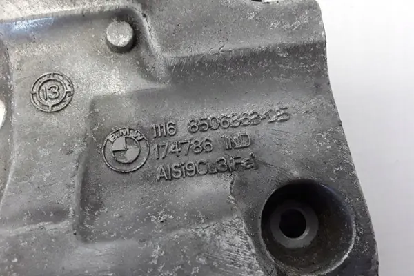 Support d'alternateur BMW 5 TOURING (F11) 3.0L Diesel image 2